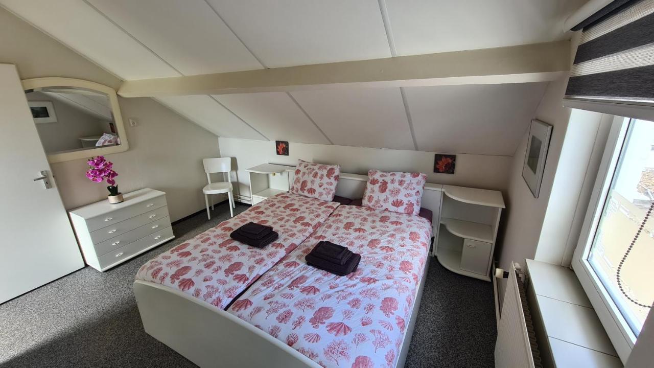 Roos Guesthouse Holiday Appartements 法尔肯堡 外观 照片